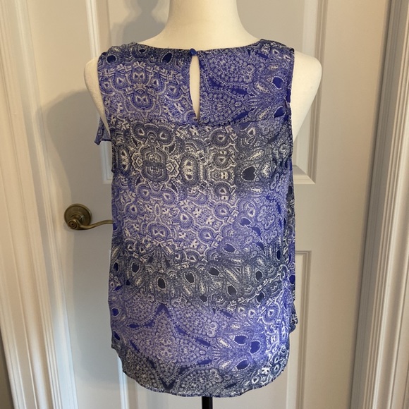 Beautiful Vintage Silky Blue Asymmetrical Summer Lightweight Blouse. Size US 6. - Picture 5 of 10